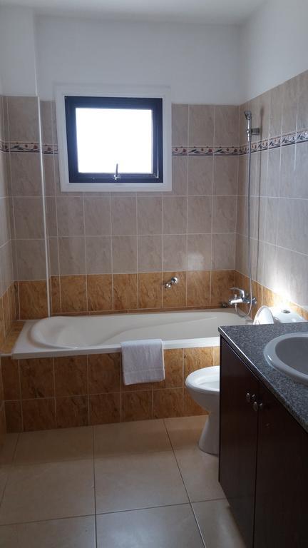 Appartement 202 Mandritis Court à Larnaca Extérieur photo