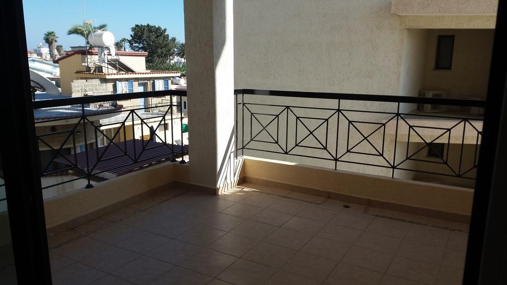 Appartement 202 Mandritis Court à Larnaca Extérieur photo